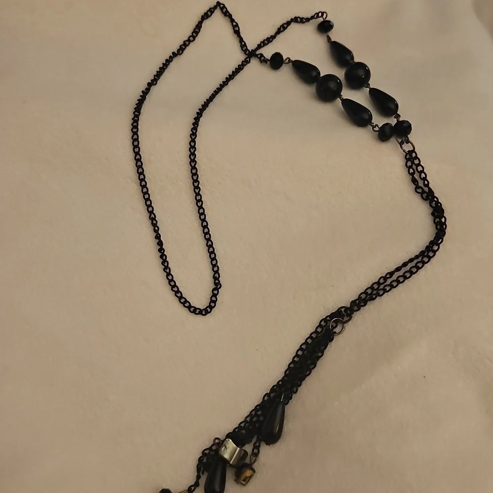 3/$30 Vintage Black Beaded Chain Negligee Necklace
